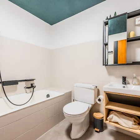 Mayens De L Ours Cz 030 - Mountain 6 Per *